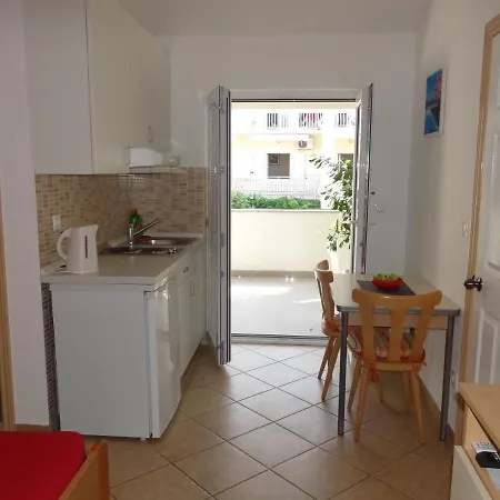 Jasna アパート *